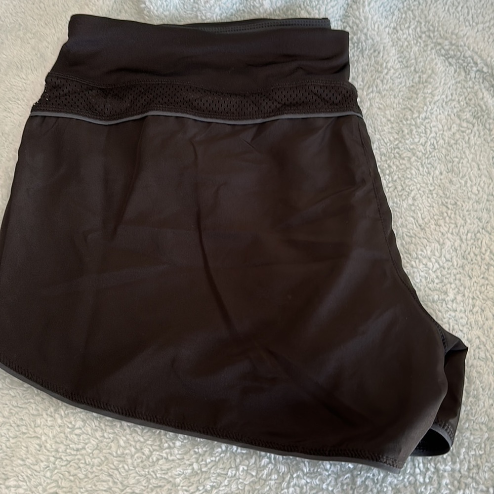 BLACK SHORTS - Picture 2 of 3
